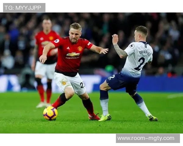 特狮12月将做出去留决定曼联热刺德甲球队争相追逐 特狮12月将做出去留决定曼联热刺德甲球队争相追逐