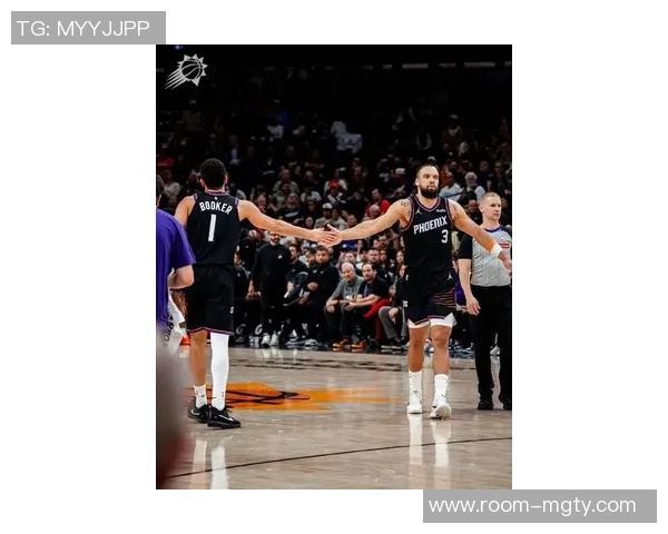 烈日当空!太阳队近期表现惊艳11场比赛斩获9胜2负创联盟最佳战绩 烈日当空!太阳队近期表现惊艳11场比赛斩获9胜2负创联盟最佳战绩