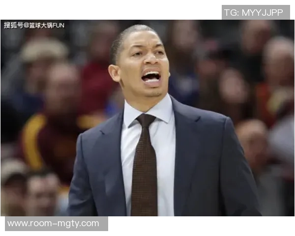 亨特膝盖受伤缺席下半场阿特金森称不必冒险继续比赛